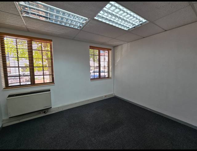 308M² OFFICE TO LET IN TYGER VALLEY